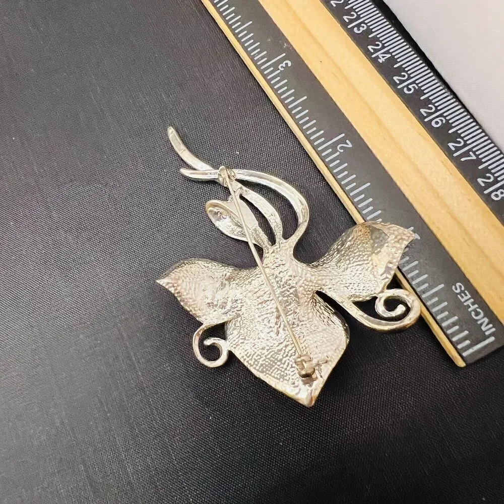 Vintage Silver Tone Satin Puple Enamel Flower with Stem Leaf Floral Brooch 4084